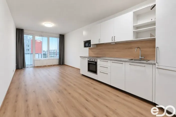 Pronájem bytu 1+kk, Praha, Choceradská, 41 m2