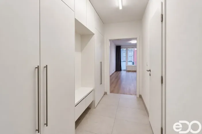 Pronájem bytu 1+kk, Praha, Choceradská, 41 m2