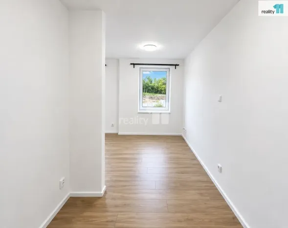 Prodej bytu 1+kk, Praha - Hrdlořezy, Českobrodská, 24 m2