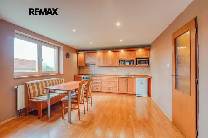 Prodej rodinného domu, Pernarec, 220 m2