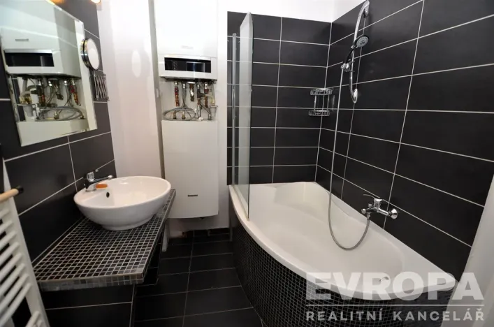 Pronájem bytu 2+kk, Praha, 5. května, 51 m2