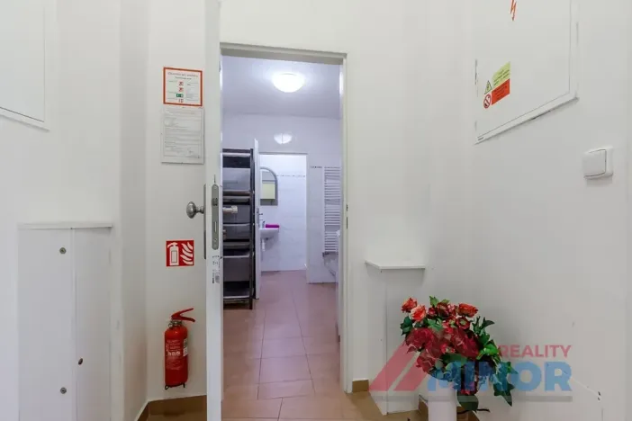 Pronájem ordinace, Slaný, Masarykovo náměstí, 69 m2