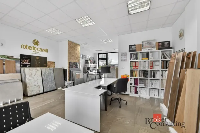 Pronájem obchodního prostoru, Plzeň - Černice, Vltavínová, 66 m2