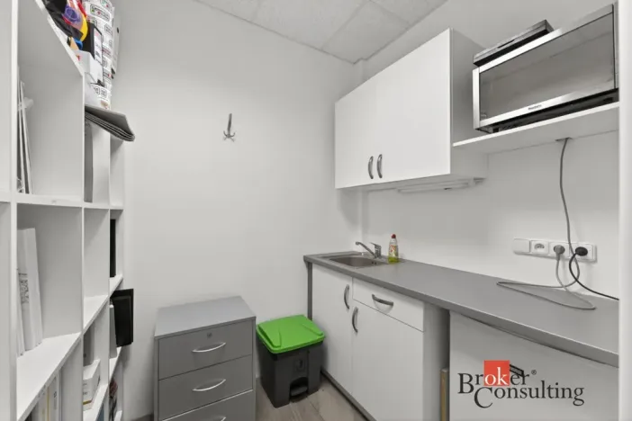 Pronájem obchodního prostoru, Plzeň - Černice, Vltavínová, 66 m2