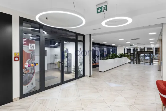 Pronájem obchodního prostoru, Praha, Sokolovská, 82 m2