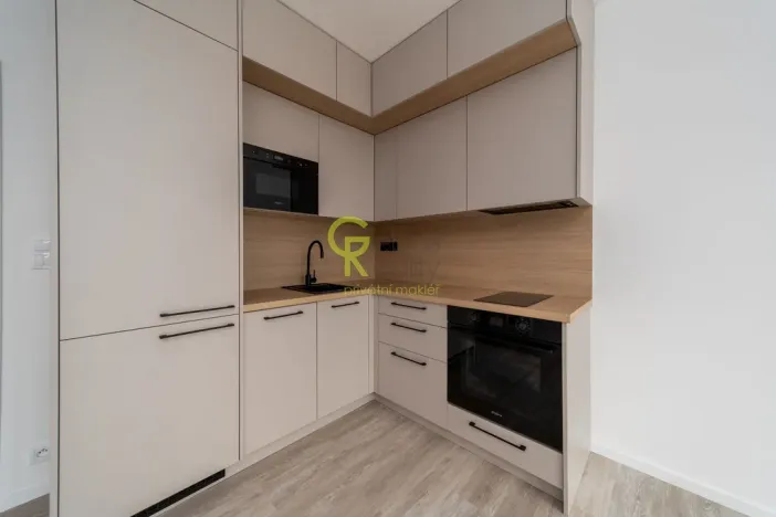 Pronájem bytu 1+kk, Praha - Kbely, Mladoboleslavská, 27 m2