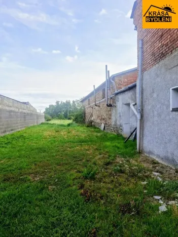 Prodej rodinného domu, Loučany, 250 m2