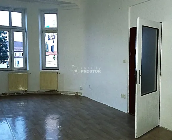 Pronájem bytu 1+1, Rumburk, Třída 9. května, 56 m2