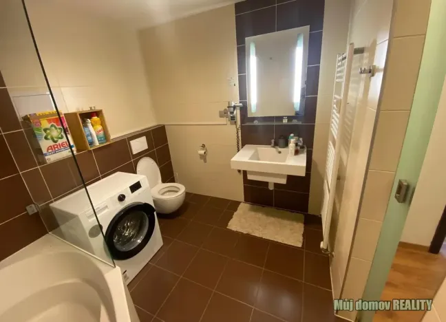 Pronájem bytu 1+kk, Praha - Suchdol, Suchdolské náměstí, 30 m2