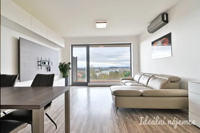 Pronájem bytu 2+kk, Brno, Menšíkova, 60 m2