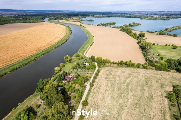 Prodej zahrady, Uherský Ostroh - Ostrožské Předměstí, Dlouhá, 1689 m2