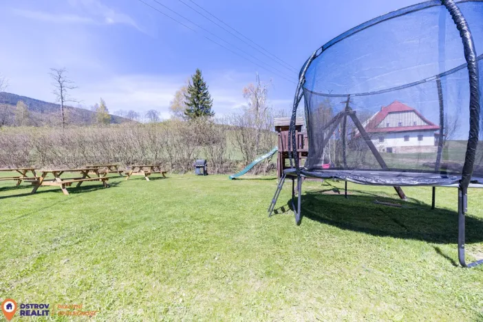 Prodej apartmánu, Staré Město - Stříbrnice, 450 m2