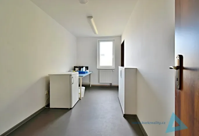 Pronájem kanceláře, Nová Paka, Pražská, 20 m2