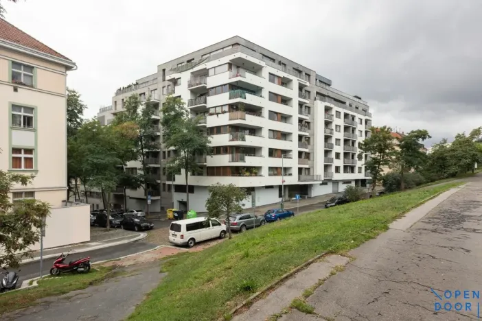 Pronájem bytu 1+kk, Praha - Žižkov, Kališnická, 32 m2