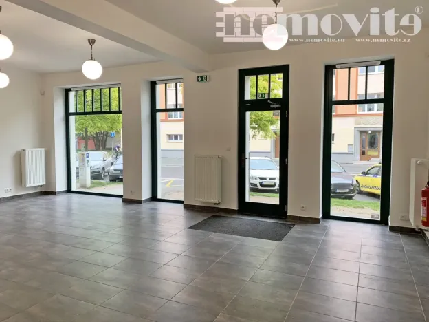 Pronájem obchodního prostoru, Hradec Králové - Pražské Předměstí, Chelčického, 77 m2