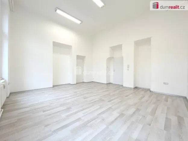 Pronájem kanceláře, České Budějovice - České Budějovice 1, Karla IV., 24 m2