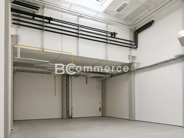 Pronájem skladu, Brno, 340 m2