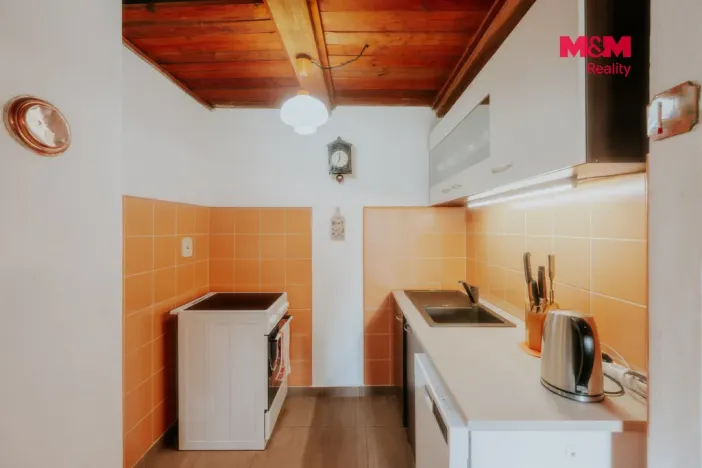 Prodej rodinného domu, Kadov - Lnářský Málkov, 250 m2