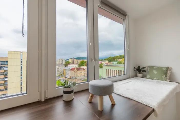 Pronájem bytu 2+kk, Ústí nad Labem - Ústí nad Labem-centrum, Velká Hradební, 70 m2