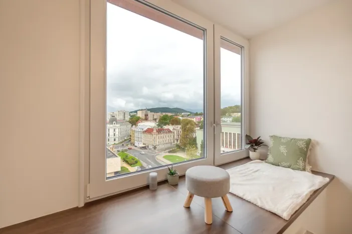 Pronájem bytu 2+kk, Ústí nad Labem - Ústí nad Labem-centrum, Velká Hradební, 70 m2