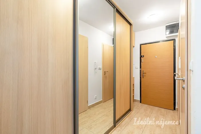Pronájem bytu 2+kk, Praha - Stodůlky, Sezemínská, 43 m2