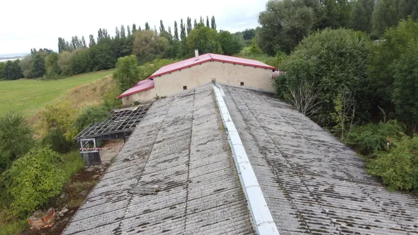 Prodej komerční, Žlebské Chvalovice, 1050 m2