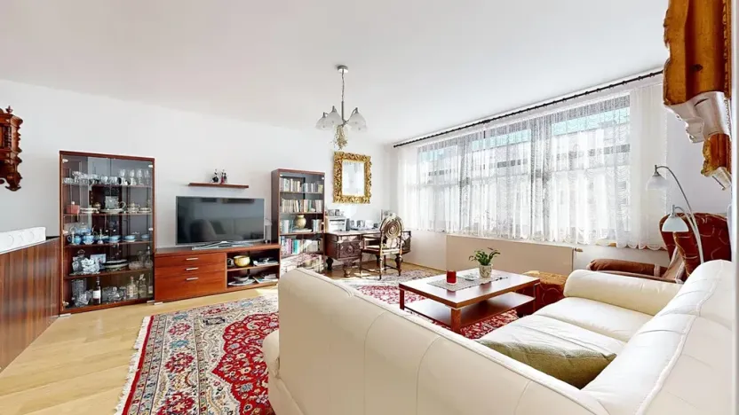 Prodej bytu 2+kk, Praha - Vinohrady, Hradecká, 61 m2