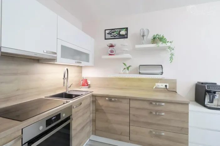 Prodej bytu 2+kk, Praha - Stodůlky, Běhounkova, 43 m2