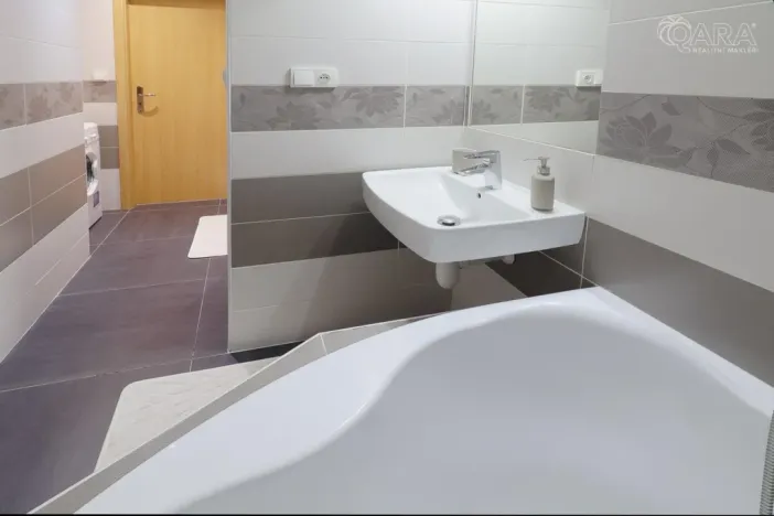 Prodej bytu 2+kk, Praha - Stodůlky, Běhounkova, 43 m2