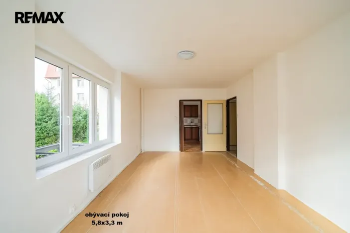 Prodej bytu 3+1, Odolena Voda - Dolínek, Náměstí Vítězslava Hálka, 77 m2