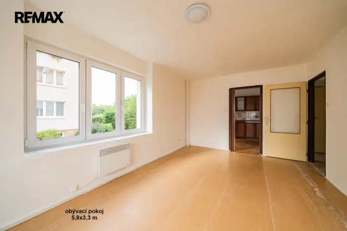 Prodej bytu 3+1, Odolena Voda - Dolínek, Náměstí Vítězslava Hálka, 77 m2