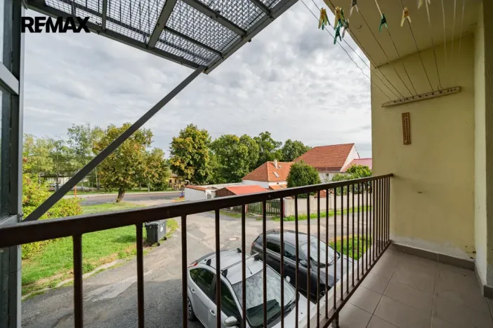 Prodej bytu 3+1, Odolena Voda - Dolínek, Náměstí Vítězslava Hálka, 77 m2