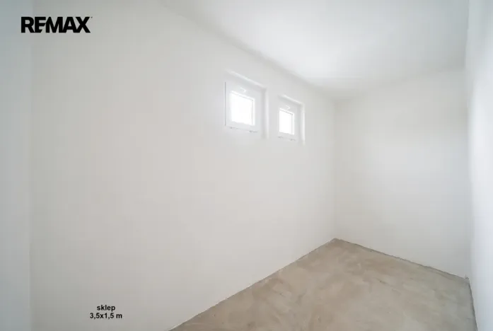 Prodej bytu 3+1, Odolena Voda - Dolínek, Náměstí Vítězslava Hálka, 77 m2