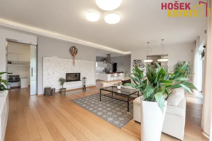 Prodej rodinného domu, Holubice, 240 m2