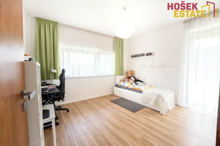 Prodej rodinného domu, Holubice, 240 m2