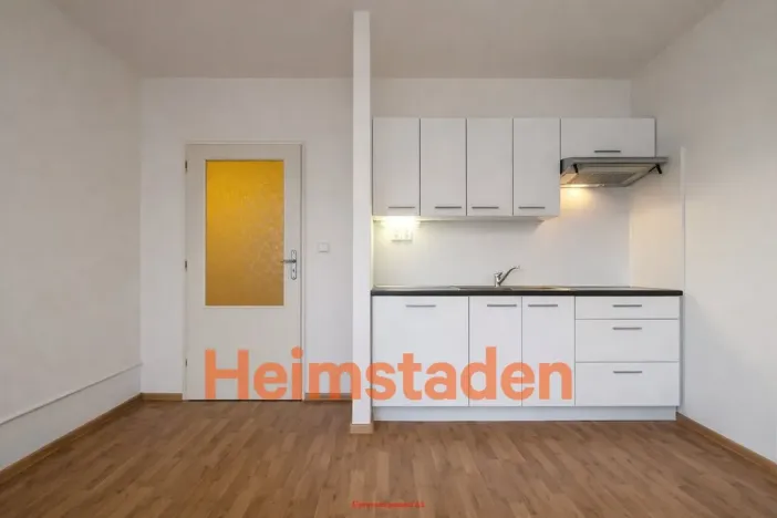 Pronájem bytu 1+kk, Orlová - Lutyně, Masarykova třída, 26 m2