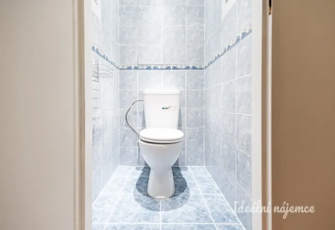 Pronájem bytu 2+kk, Praha, Lessnerova, 43 m2