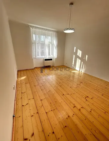 Pronájem bytu 2+kk, Praha, Čajkovského, 52 m2