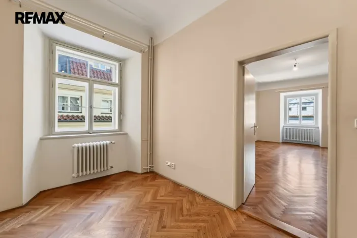 Pronájem kanceláře, Praha - Staré Město, Staroměstské náměstí, 130 m2