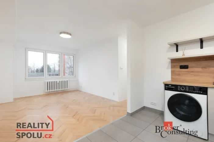 Pronájem bytu 2+kk, Ostrava - Poruba, Svojsíkova, 41 m2
