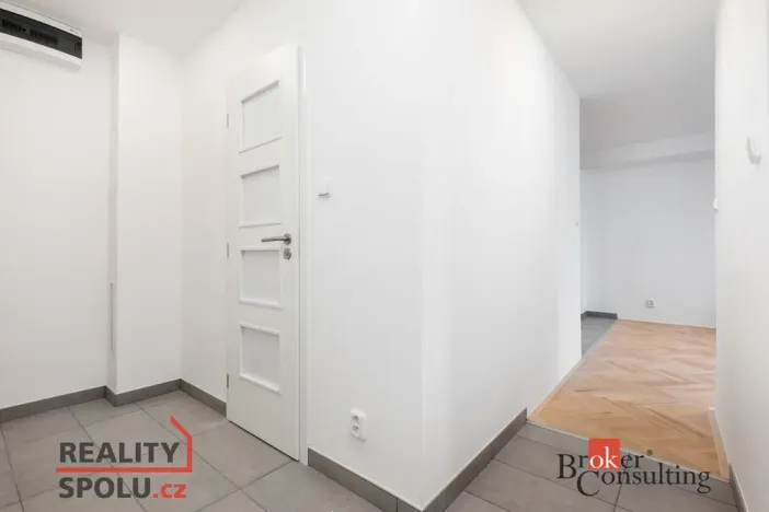 Pronájem bytu 2+kk, Ostrava - Poruba, Svojsíkova, 41 m2