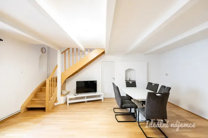 Pronájem bytu 4+kk, Brandýs nad Labem-Stará Boleslav, Železná, 140 m2