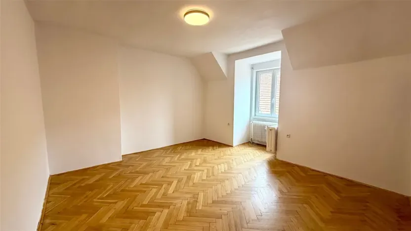 Pronájem bytu 1+kk, Cheb, Jakubská, 32 m2