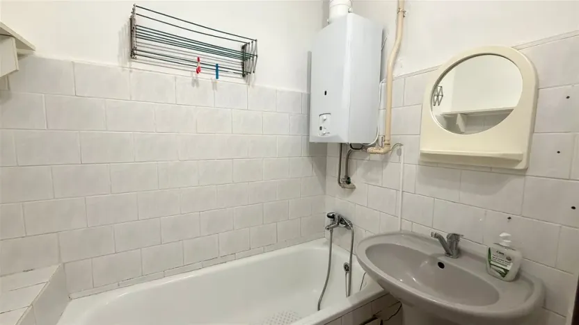 Pronájem bytu 1+kk, Cheb, Jakubská, 32 m2