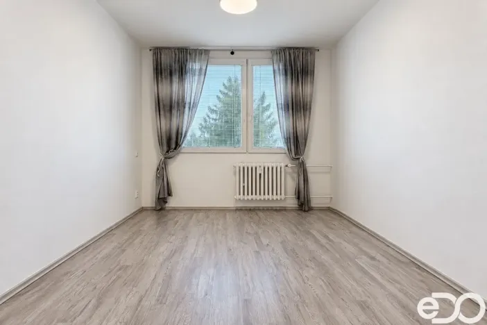Pronájem bytu 2+kk, Praha, Točitá, 41 m2