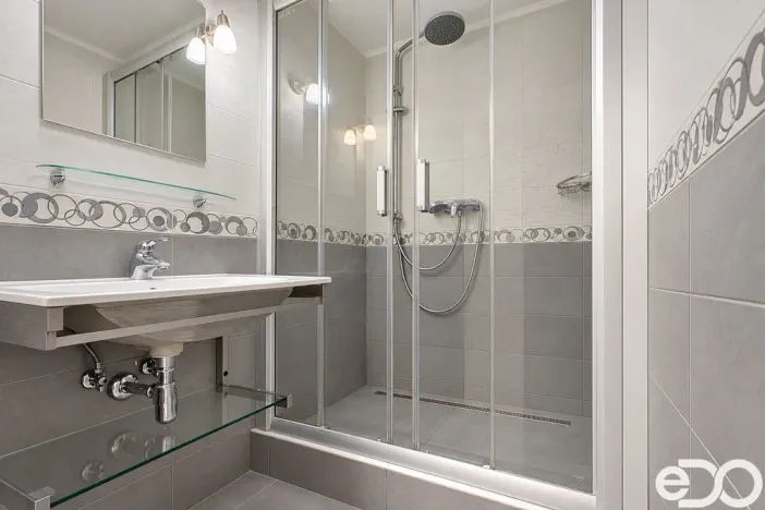 Pronájem bytu 2+kk, Praha, Točitá, 41 m2