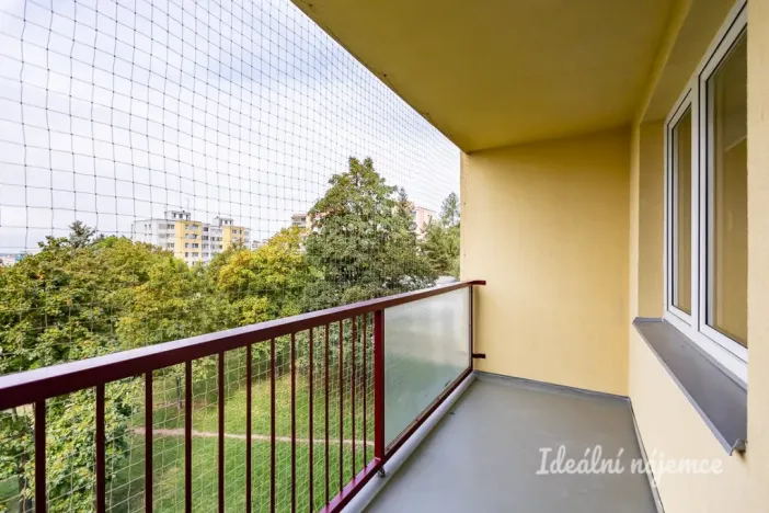 Pronájem bytu 1+kk, Praha - Troja, Lešenská, 26 m2
