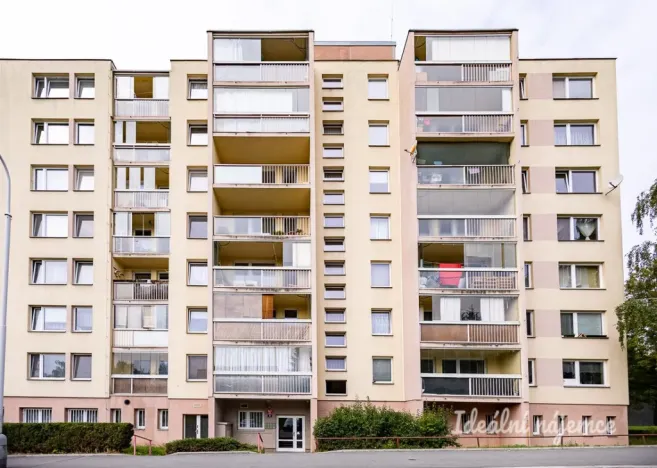 Pronájem bytu 1+kk, Praha - Troja, Lešenská, 26 m2