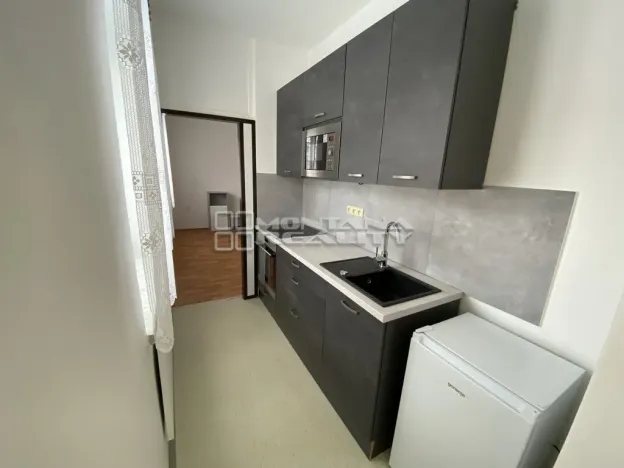 Prodej bytu 2+1, Šternberk, Komenského, 38 m2