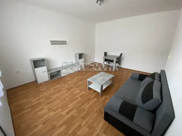 Prodej bytu 2+1, Šternberk, Komenského, 38 m2